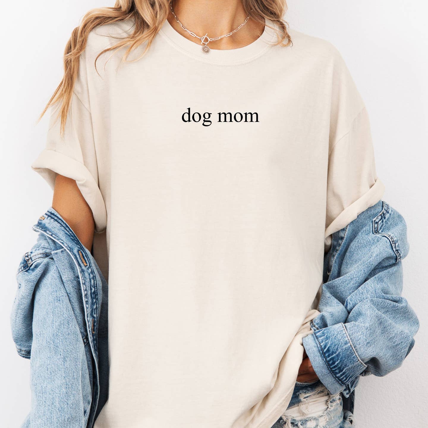 Dog Mom Minimalist T-Shirt
