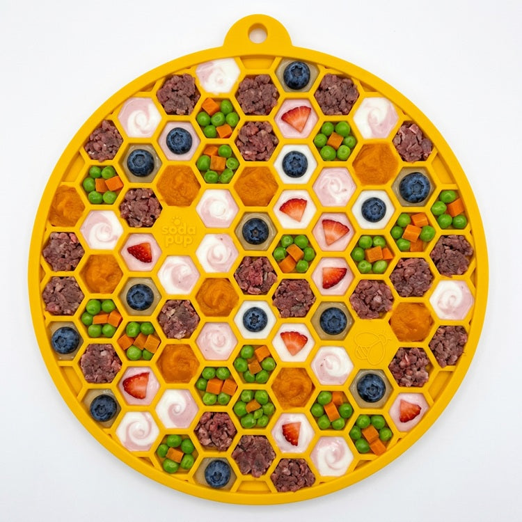 Honeycomb Design emat - Enrichment Lick Mat For Dogs and Cats