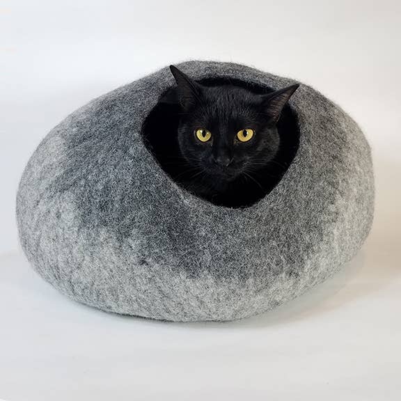 Handmade Wool Kitty Cave