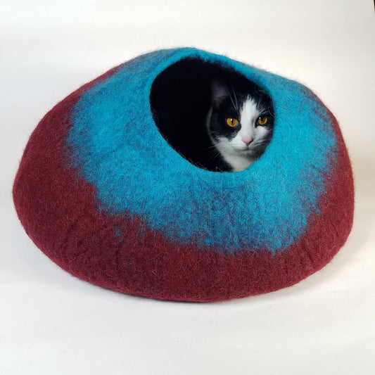Handmade Wool Kitty Cave